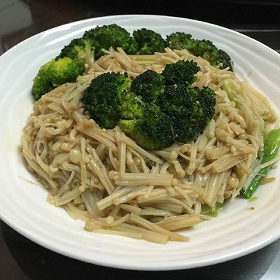 蚝油烩炒金针菇