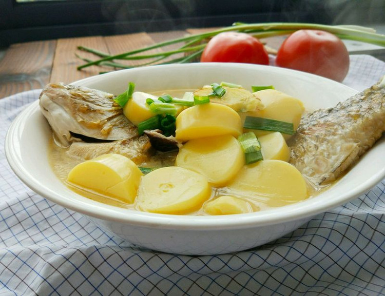 日本豆腐罗非鱼汤的做法