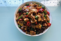 双椒辣子鸡丁的做法