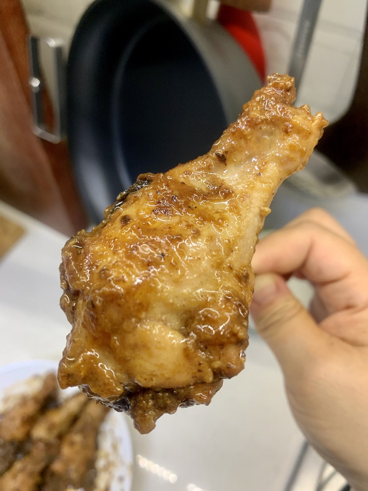 电饭锅版盐焗鸡翅根的做法