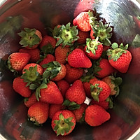 #夏日撩人滋味#草莓果酱的做法图解1