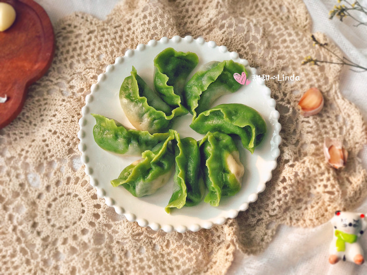 翡翠白菜—海参虾仁三鲜饺子的做法