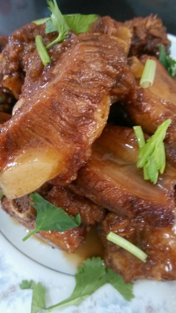 Braised spare ribs