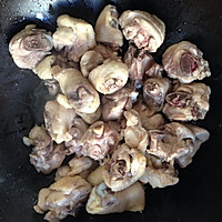 土豆炖鸡肉。的做法图解4