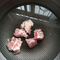 白切猪猁&猪骨萝卜汤的做法图解1
