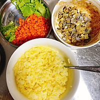 黄金鳗鱼蛋炒饭 鲜掉眉毛的饭的做法图解3