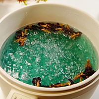 蝶豆花枣泥夹心马蹄糕 / 奶蓝红枣糕的做法图解2