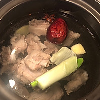 #快手又营养，我家的冬日必备菜品#山药排骨汤的做法图解5
