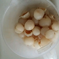 冰爽荔枝罐头的做法图解1