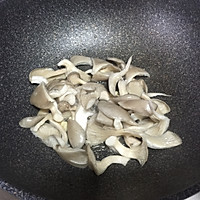 蘑菇炖豆腐的做法图解5