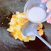#少盐饮食 轻松生活#奶白菜炒大虾的做法图解10