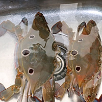 #元宵节美食大赏#盐焗蟹的做法图解1