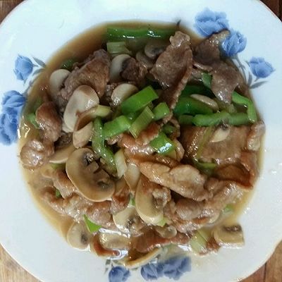 口蘑软溜肉片