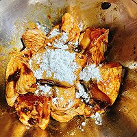 「周末菜」紫苏啫啫鸡煲的做法图解2