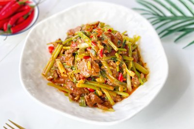 爆炒牛肉
