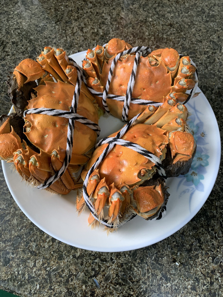苏式清蒸阳澄湖大闸蟹（不加任何调味料，主打原汁原味）的做法