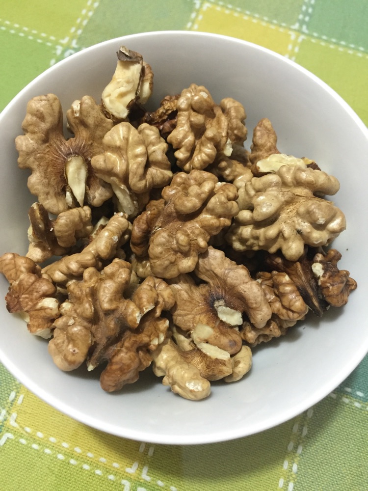 琥珀核桃的做法图解1