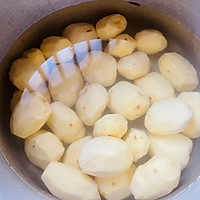 酸菜炖土豆的做法图解1