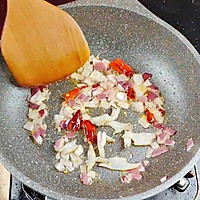 #助力高考营养餐#鲍鱼炒面的做法图解4