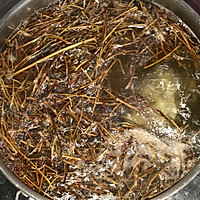 猪横脷鸡骨草汤的做法图解6