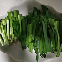 爆炒韭菜，竟然吃出了烧烤味的做法图解2