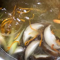 鲍鱼排骨虫草汤的做法图解7