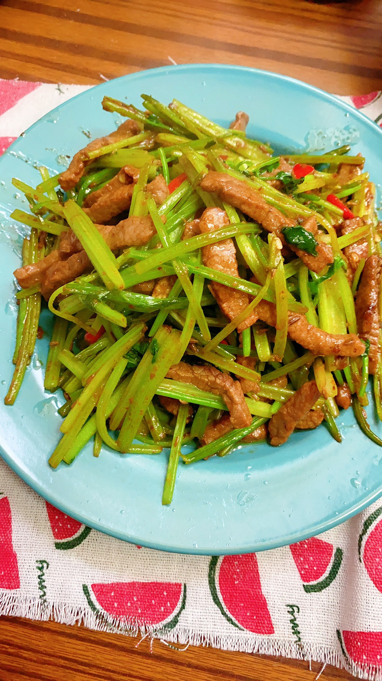 香芹牛肉的做法
