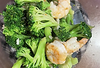 爽口好吃的西兰花炒青虾的做法