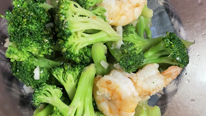 爽口好吃的西兰花炒青虾