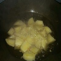 糖醋里脊烧土豆的做法图解4