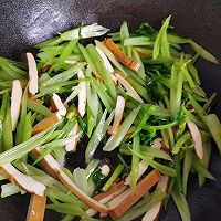 #我为奥运出食力#芹菜炒香干#家常菜的做法图解1