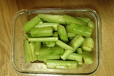 凉拌黄瓜条