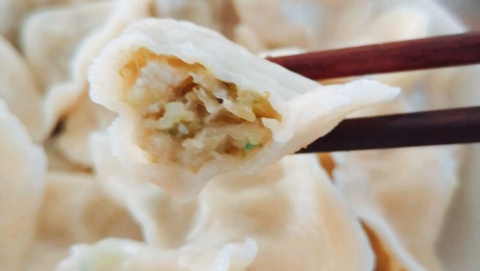 酸菜龙利鱼饺子