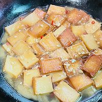 #减一点更好#烧鱼豆腐的做法图解7