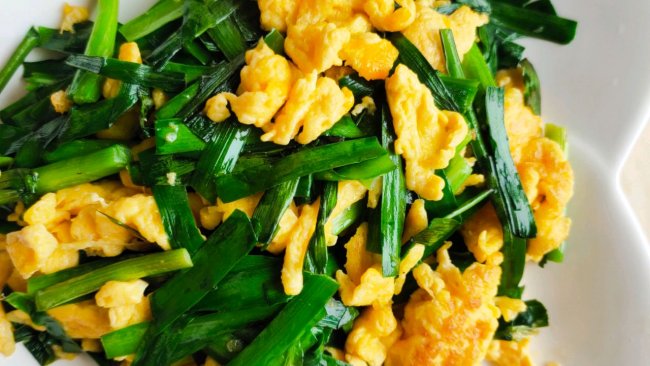韭菜炒鸡蛋——不生不塌 香熟饱满的秘诀的做法