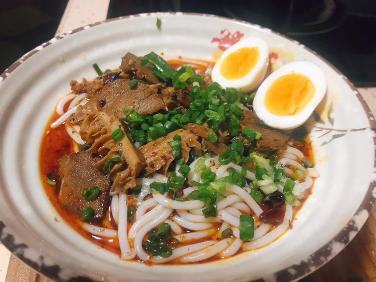 红油牛肉粉的做法