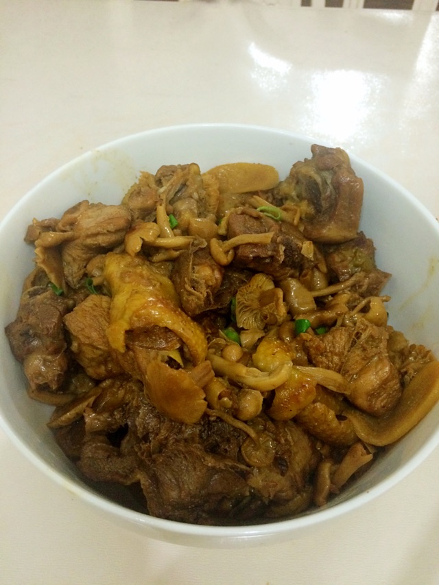 小黄蘑炖鸡的做法图解8