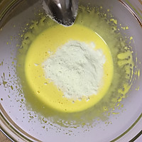 超级简单的蛋黄溶豆的做法图解3