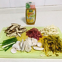 神鲜美味~蘑菇冬笋榨菜肉丝炒豆干的做法图解3