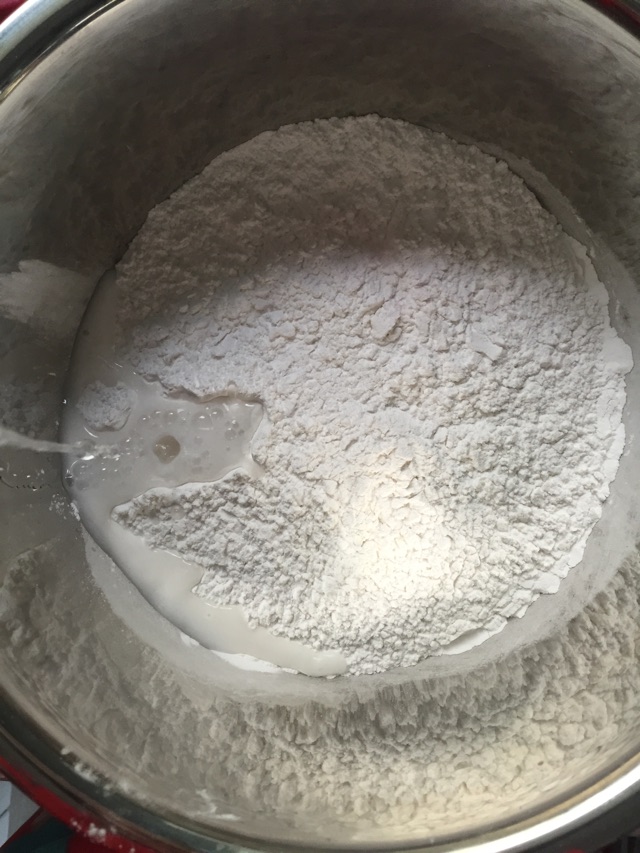 红糖糍粑pk芝麻核桃糍粑的做法图解1