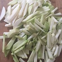 酸辣萝卜条儿的做法图解2