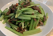 芹菜炒牛肉的做法