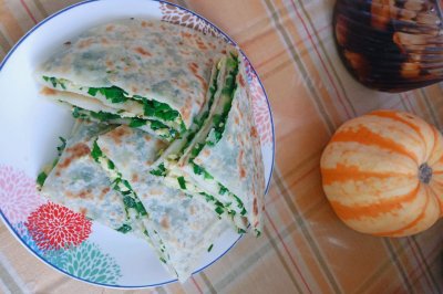 简单粗暴的“韭菜鸡蛋馅饼”