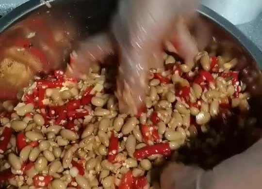 蒜蓉米椒黄豆酱