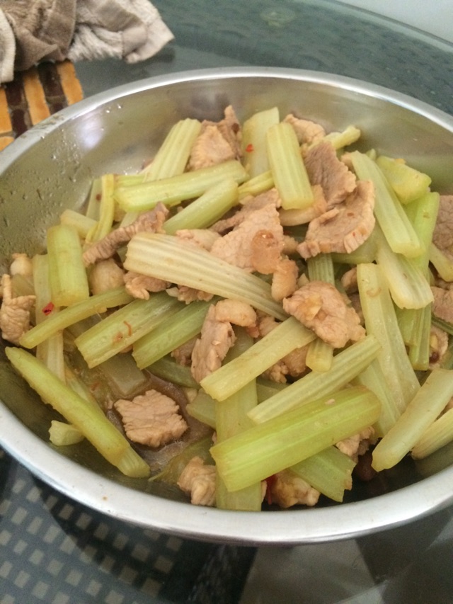 芹菜肉片