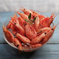 #一蔬一饭皆告白#北极虾这么做，加拿大北极虾蔬菜靓圈圈的做法图解1