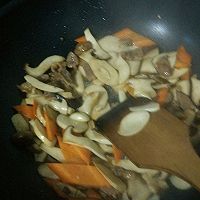 杏鲍菇炒肉的做法图解8