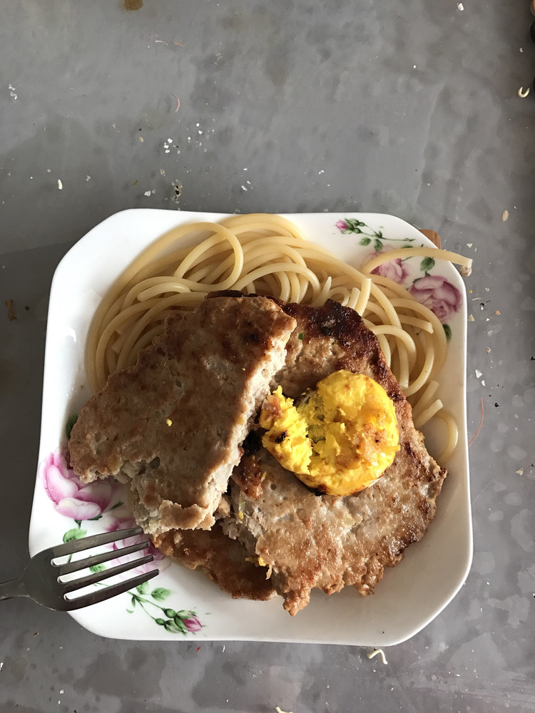 自制西餐猪排意面的做法