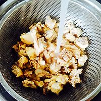 #炎夏消暑就吃「它」#砂锅黄焖鸡的做法图解4