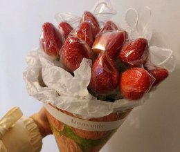 冰淇淋草莓花束的做法